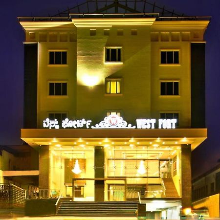 West Fort Hotel Bangalore Exterior foto